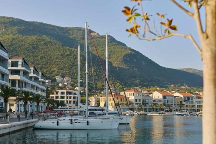 Appartamento Blue Sea Herceg Novi Esterno foto