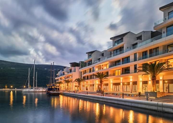 Appartamento Blue Sea Herceg Novi Esterno foto