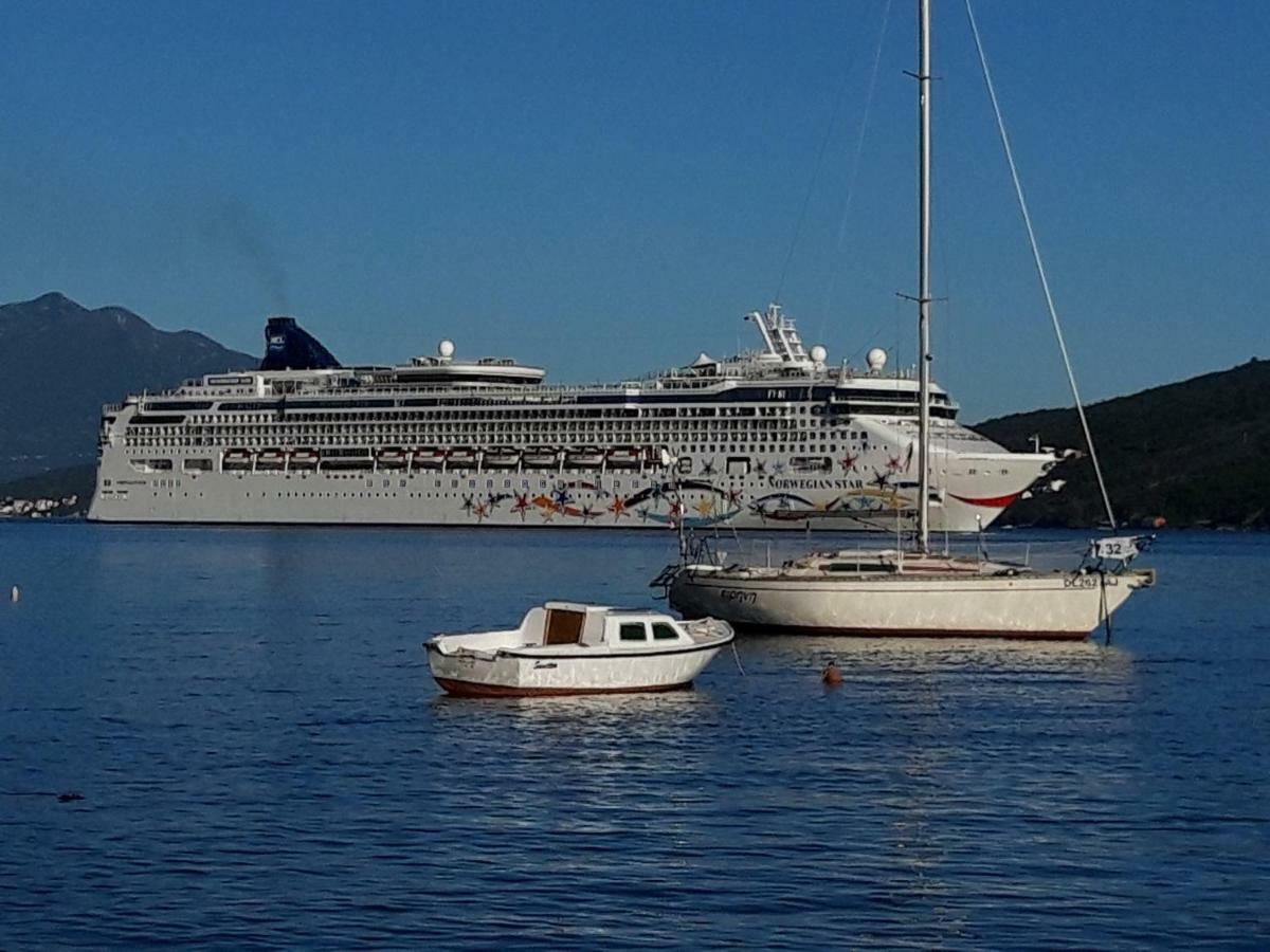 Appartamento Blue Sea Herceg Novi Esterno foto