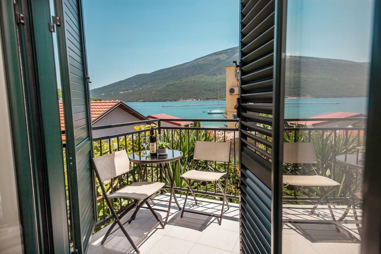 Appartamento Blue Sea Herceg Novi Esterno foto
