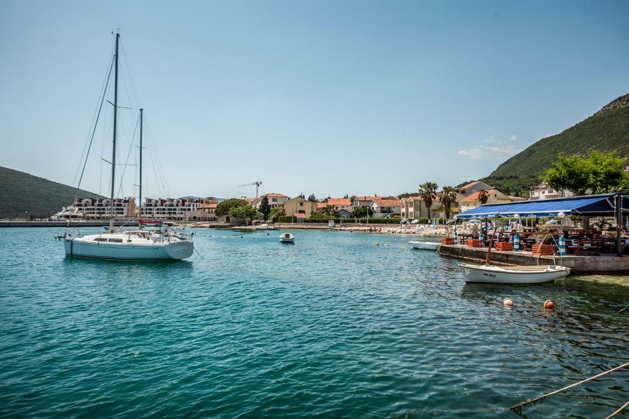 Appartamento Blue Sea Herceg Novi Esterno foto