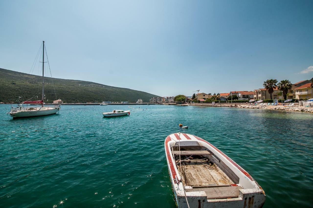 Appartamento Blue Sea Herceg Novi Esterno foto